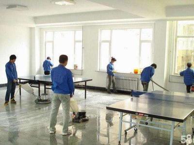 萬潔居家政日常保潔、擦玻璃、家電清洗、甲醛治理、地毯清洗、沙發清洗、開荒保潔、外墻清洗、商場開荒保潔、工程開荒保潔、瓷磚美縫、衣櫥整理、鐘點工等服務